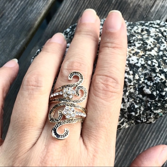 Unique Gold filled Austrian Crystal Ring Size 8 - Picture 2 of 6